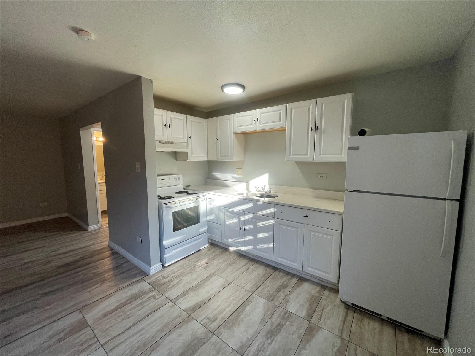 1590 Clinton Aurora CO 80010