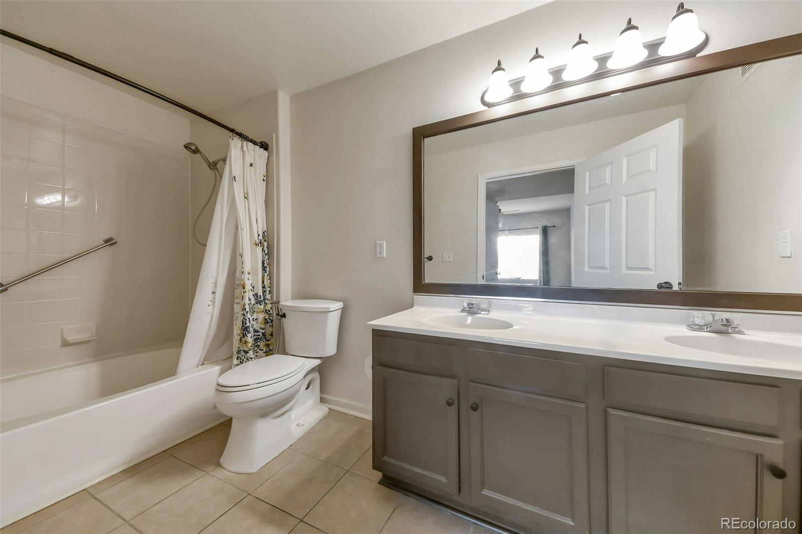 5435 S Dover Street Littleton CO 80123