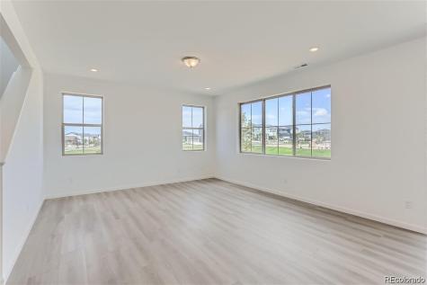 170 S Vandriver Way Aurora CO 80018