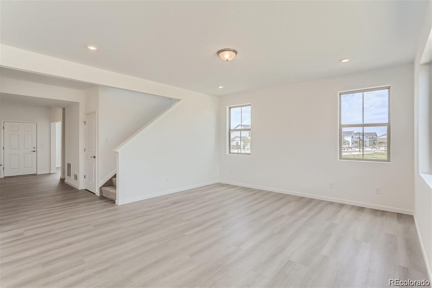 170 S Vandriver Way Aurora CO 80018