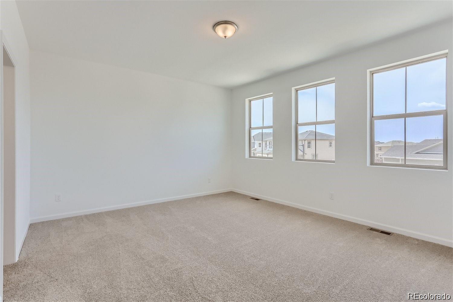 170 S Vandriver Way Aurora CO 80018