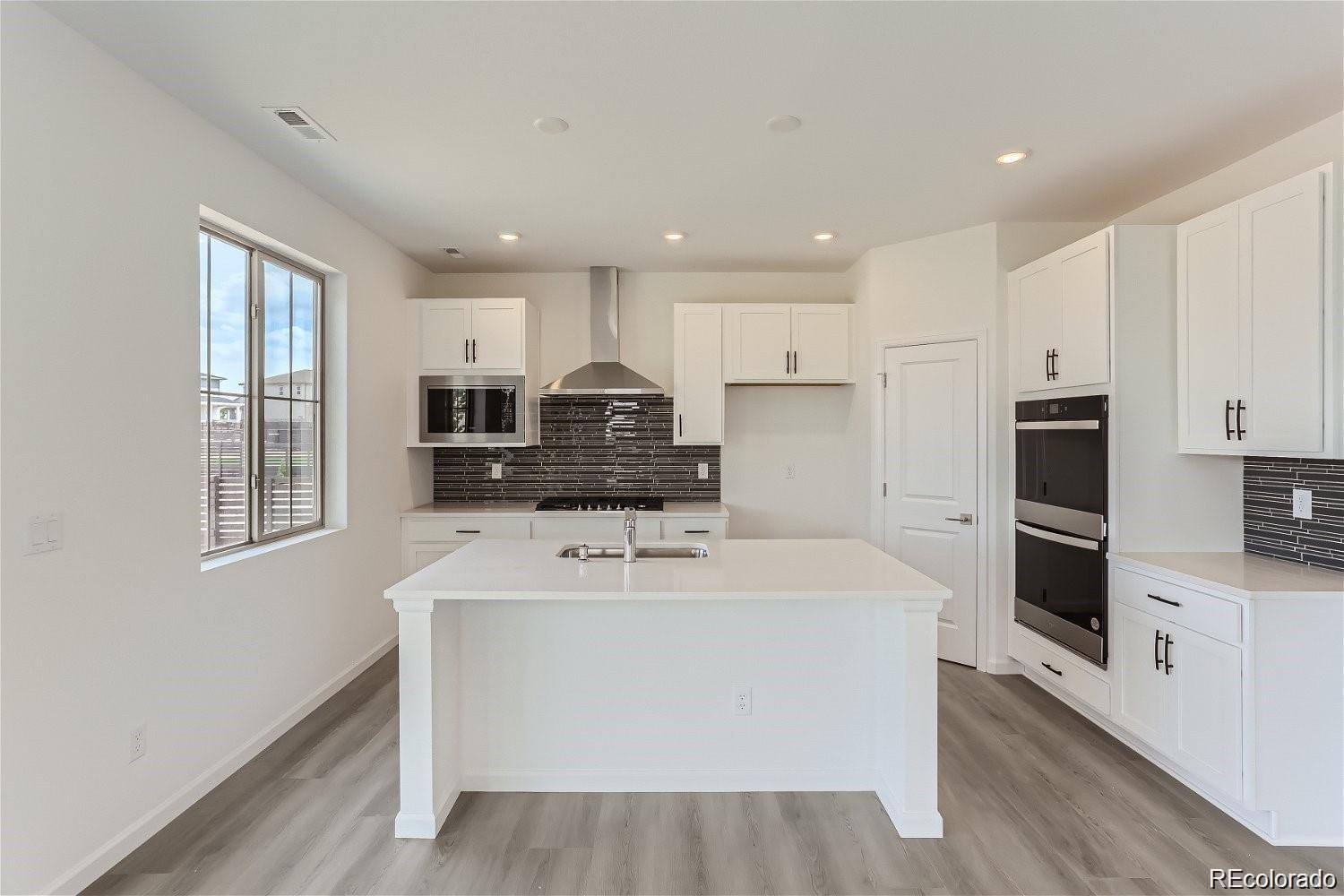 170 S Vandriver Way Aurora CO 80018