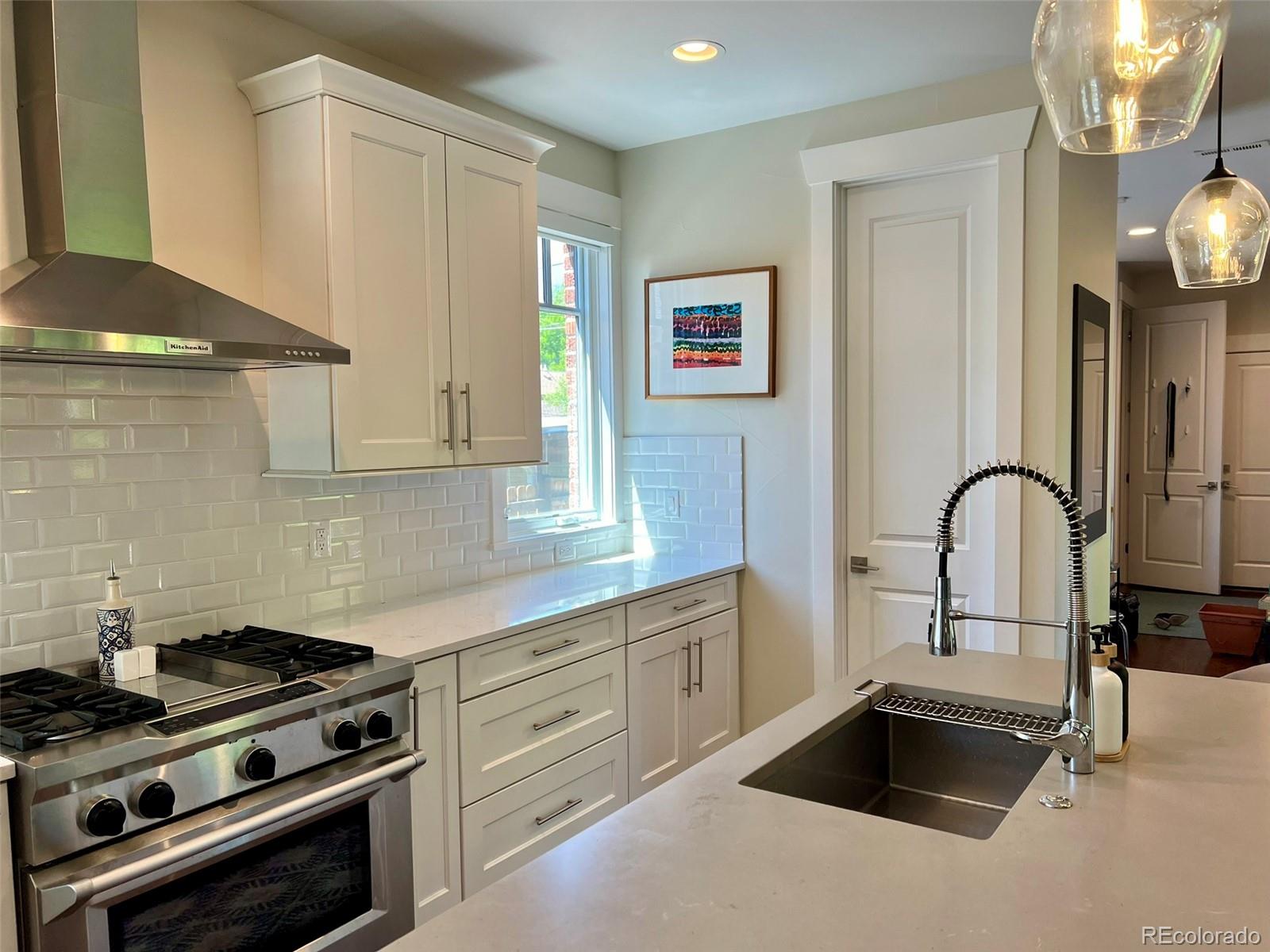 969 Jackson Street Denver CO 80206
