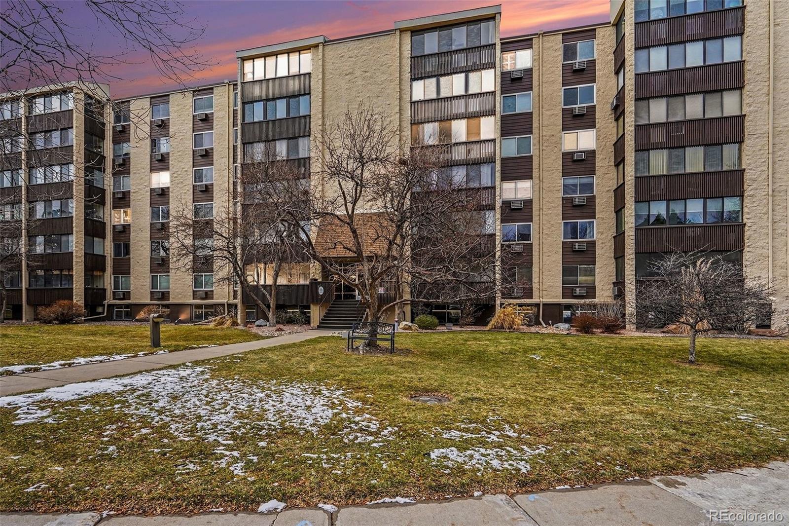 Denver CO, 3465 S Poplar Street, Unit 106