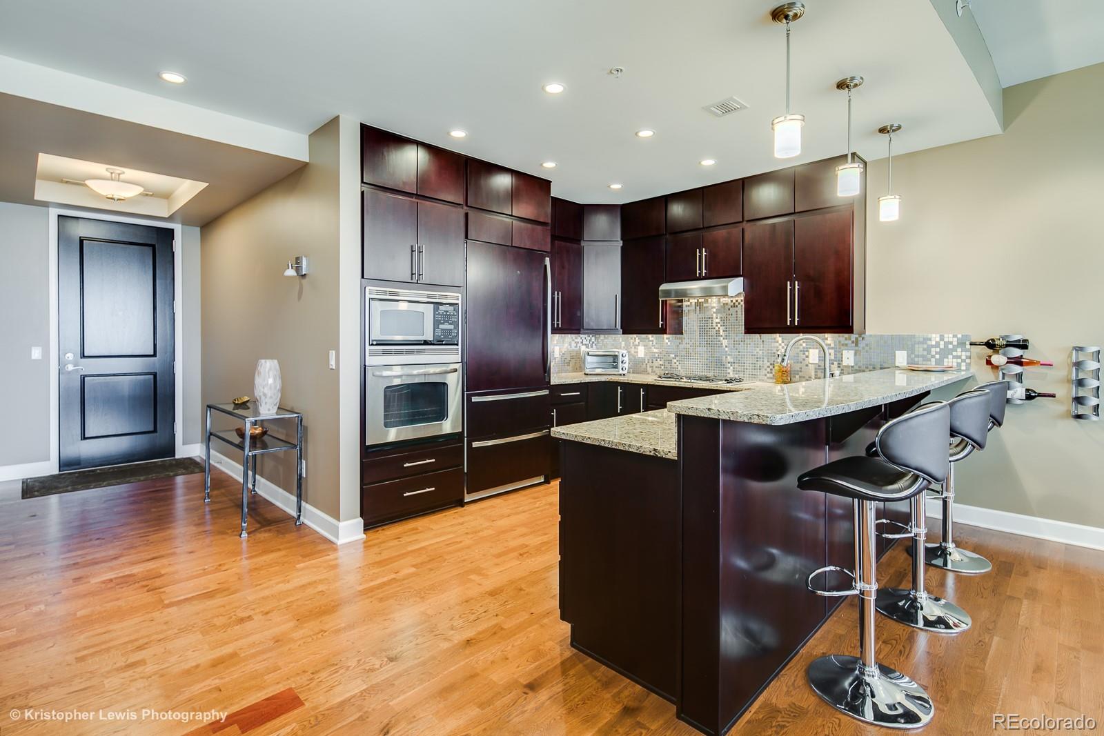 Denver CO, 1650 Fillmore Street, Unit 2106