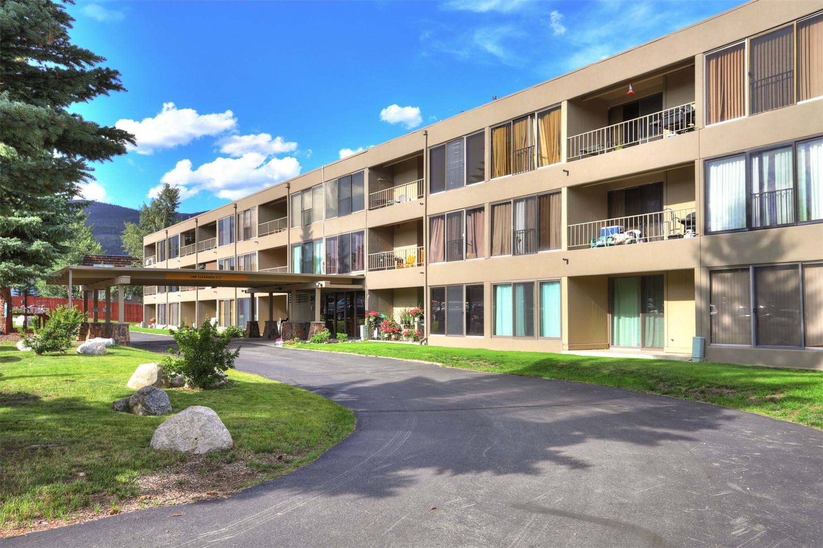 220 E La Bonte Street Dillon CO 80435