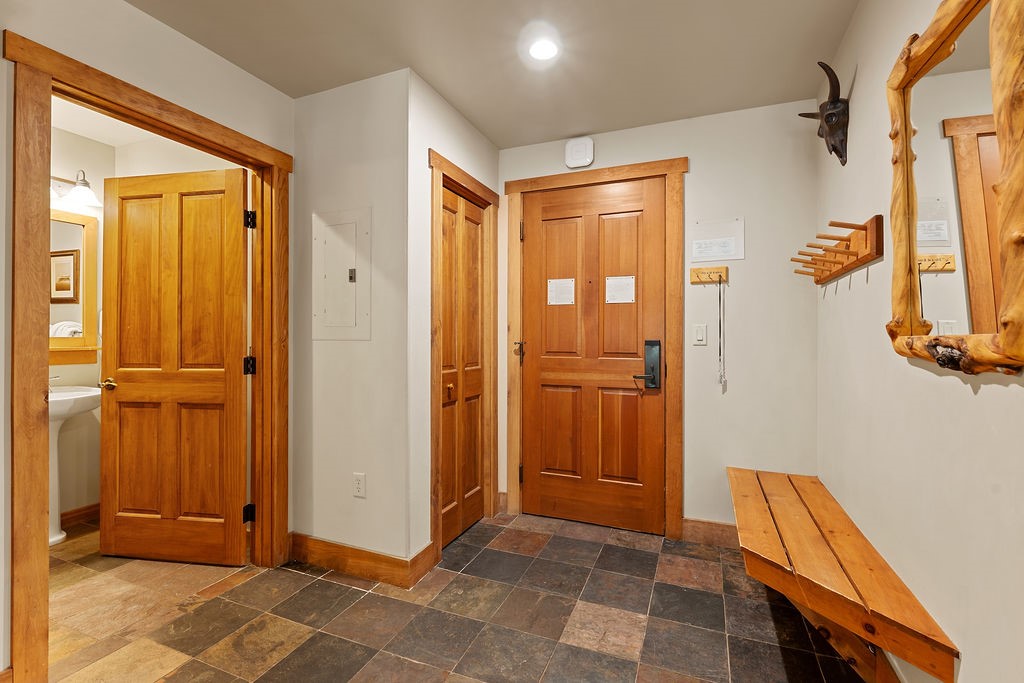 20 Hunki Dori Court Keystone CO 80435