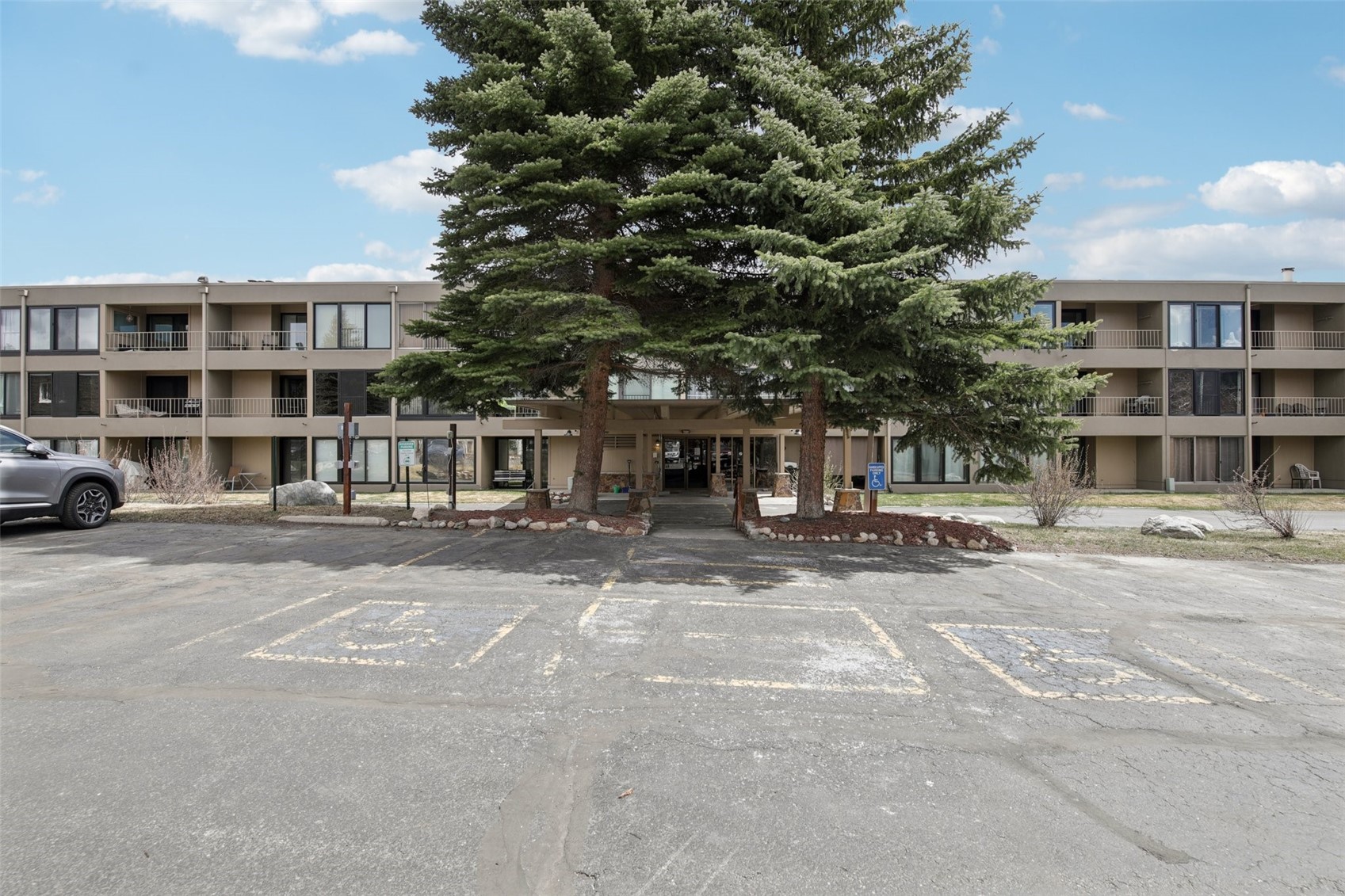 220 E La Bonte Street Dillon CO 80435