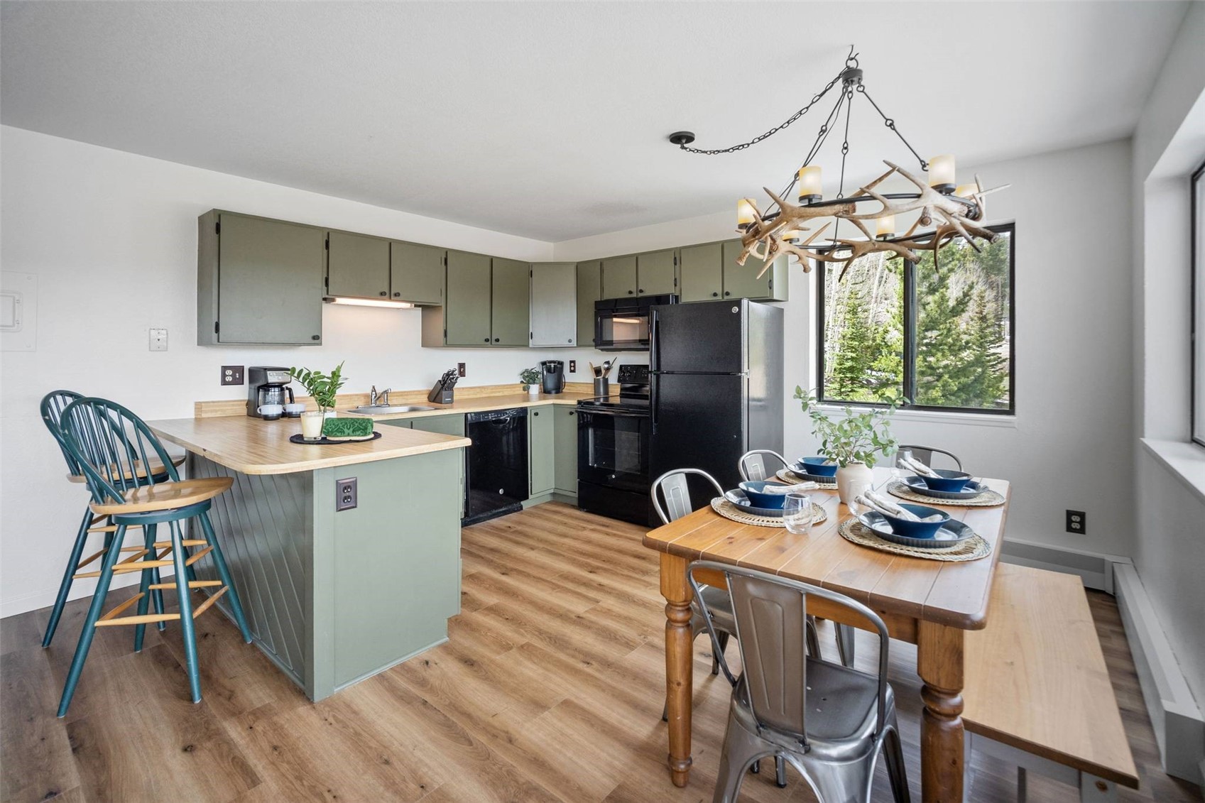 9876 Ryan Gulch Road Silverthorne CO 80498