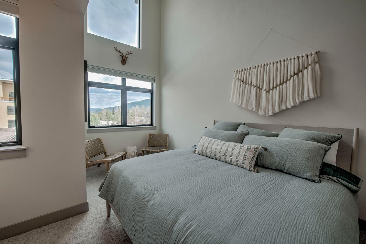 37 W 4th Street Silverthorne CO 80498
