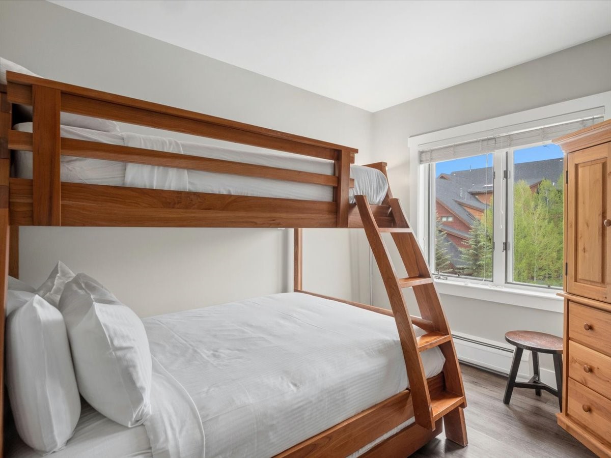 20 Hunki Dori Court Keystone CO 80435