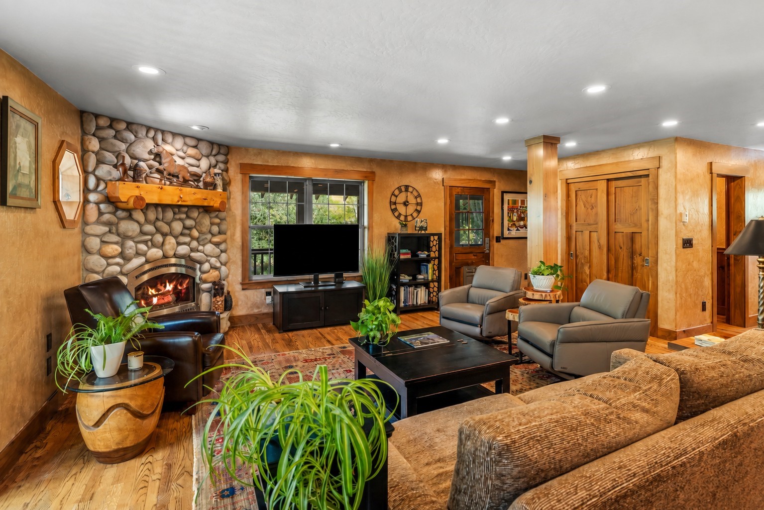 1880 Hunters Drive Steamboat Springs CO 80487