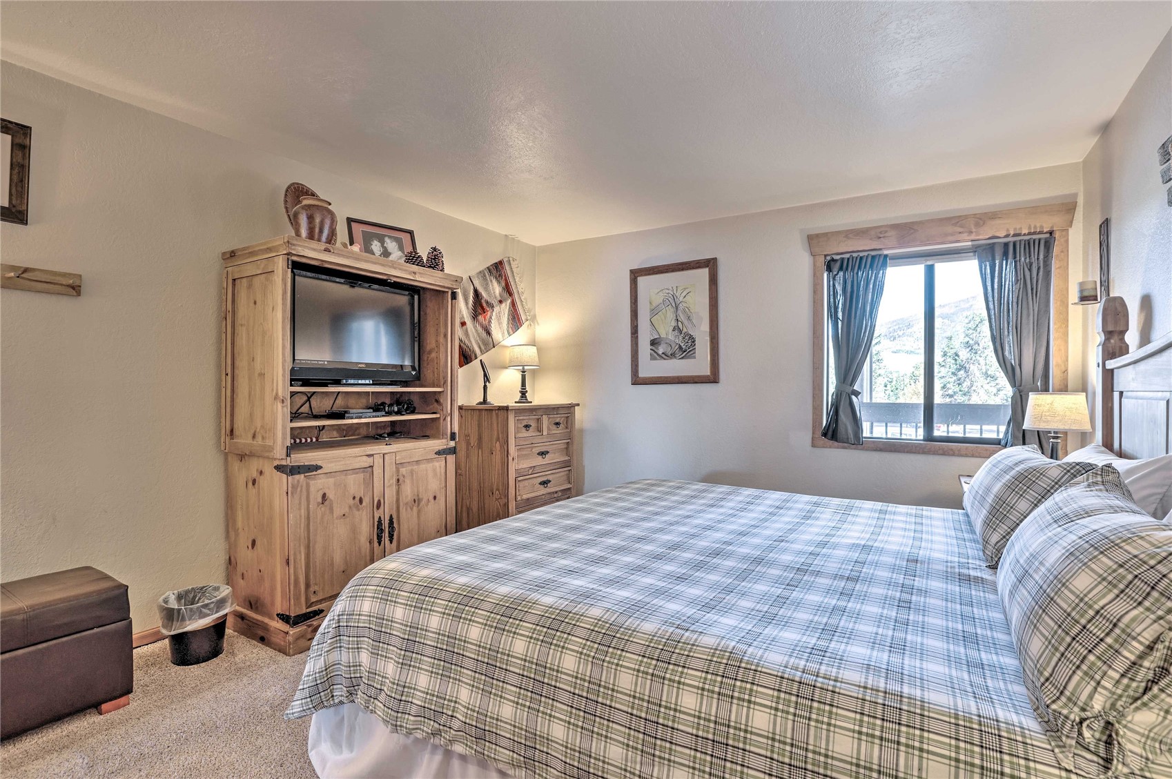 311 W La Bonte Street Dillon CO 80435