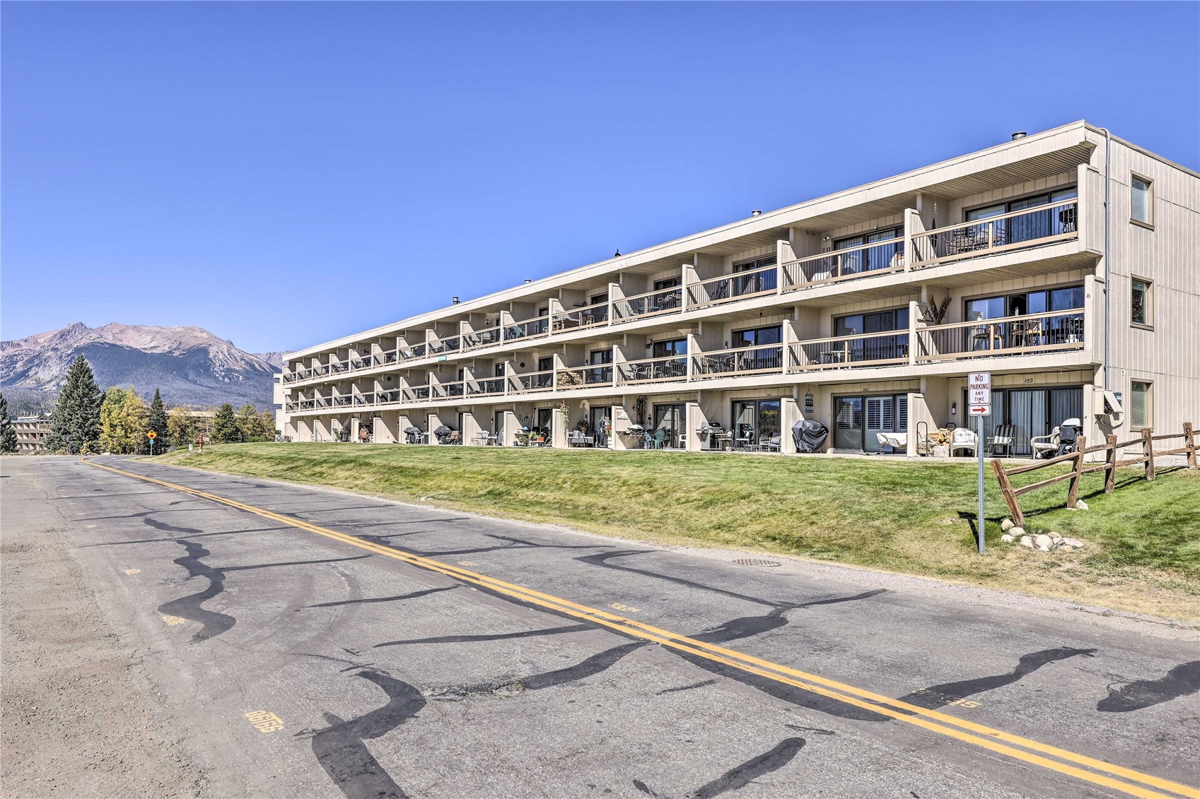 311 W La Bonte Street Dillon CO 80435