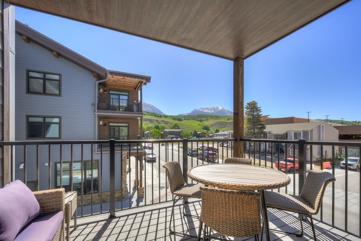 37 W 4th Street Silverthorne CO 80498