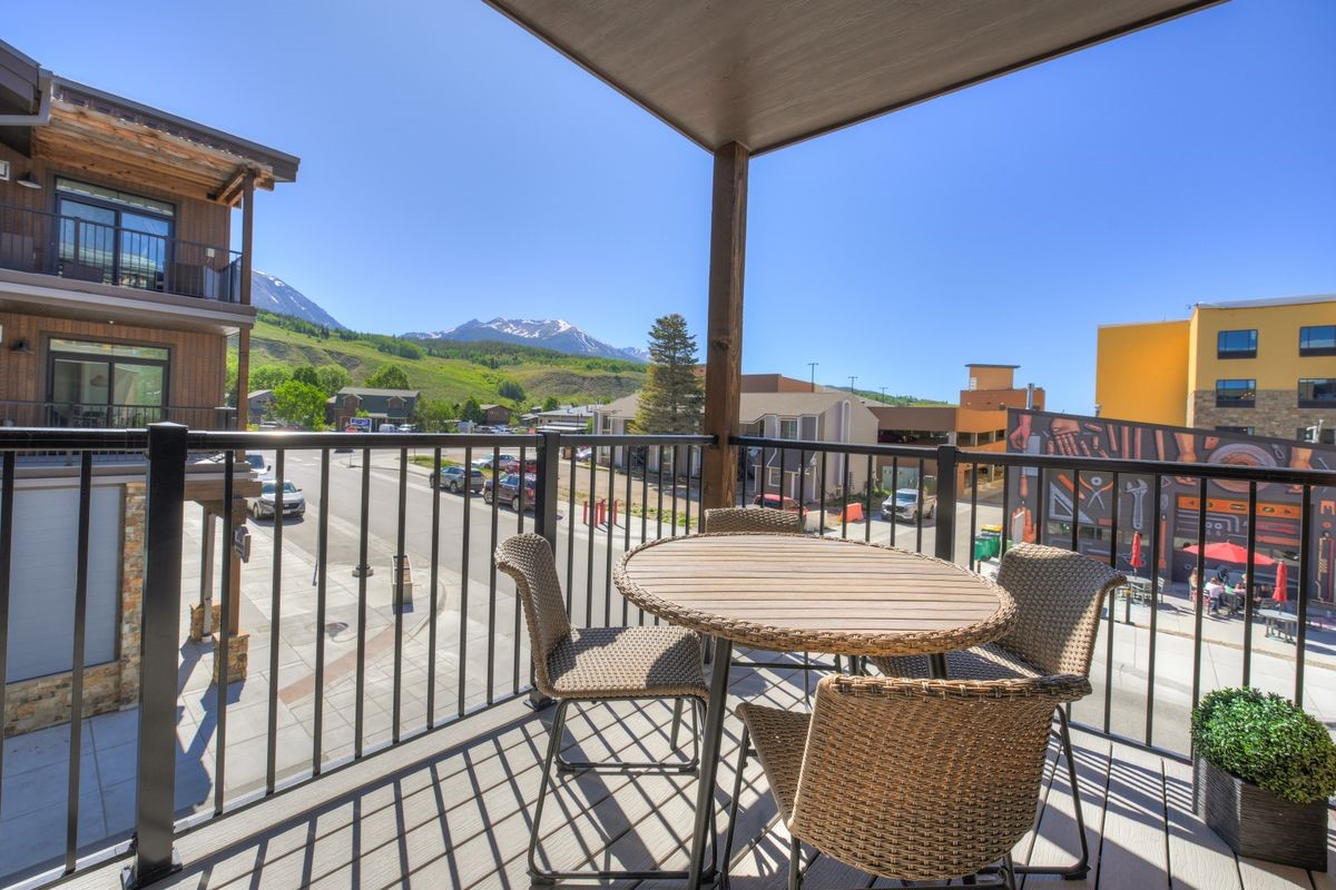 37 W 4th Street Silverthorne CO 80498