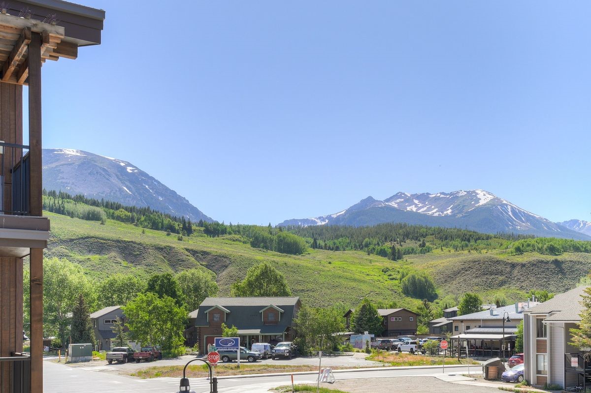 37 W 4th Street Silverthorne CO 80498