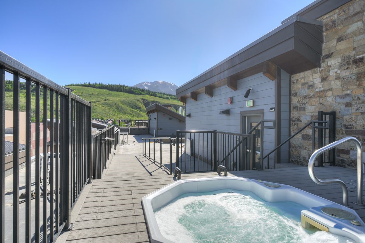 37 W 4th Street Silverthorne CO 80498