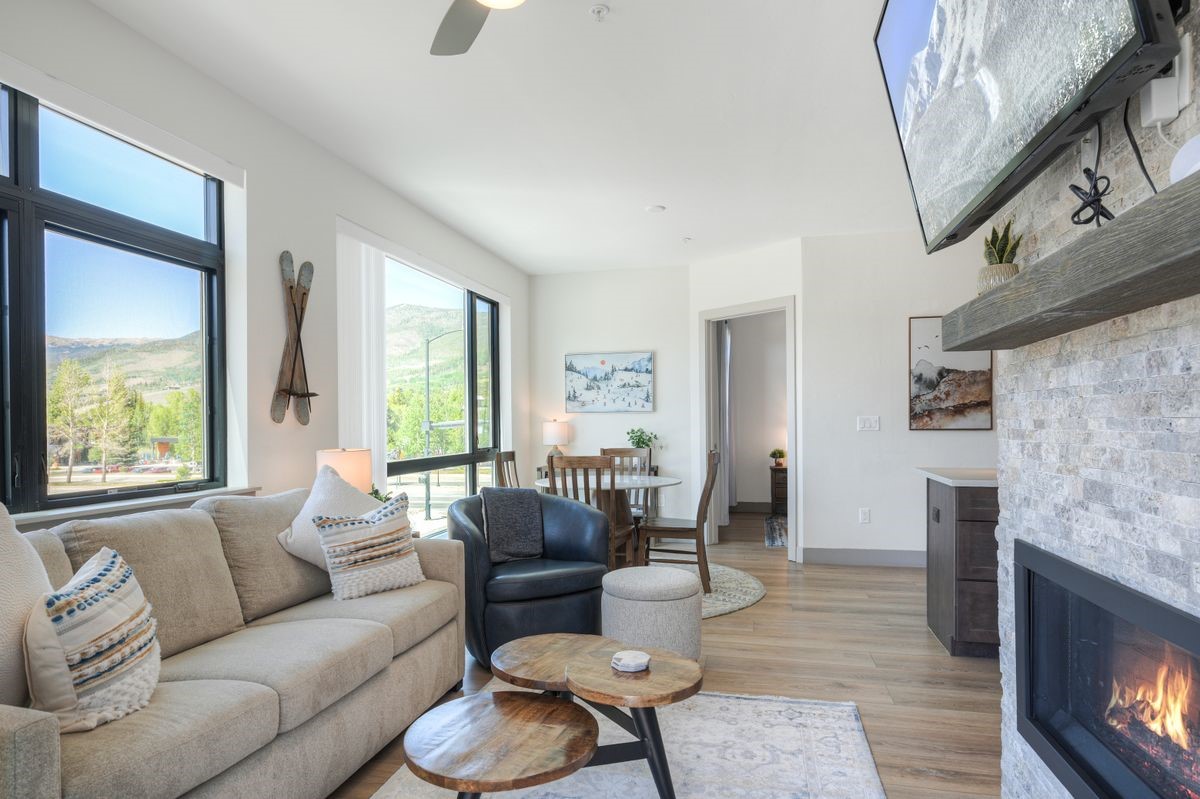 37 W 4th Street Silverthorne CO 80498