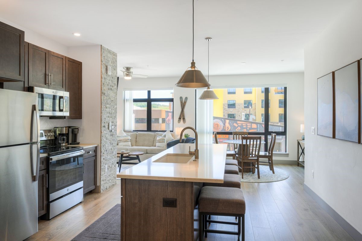 37 W 4th Street Silverthorne CO 80498