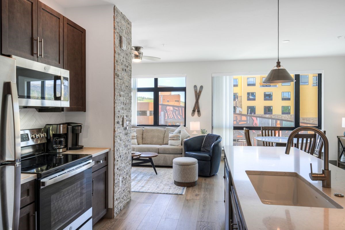 37 W 4th Street Silverthorne CO 80498