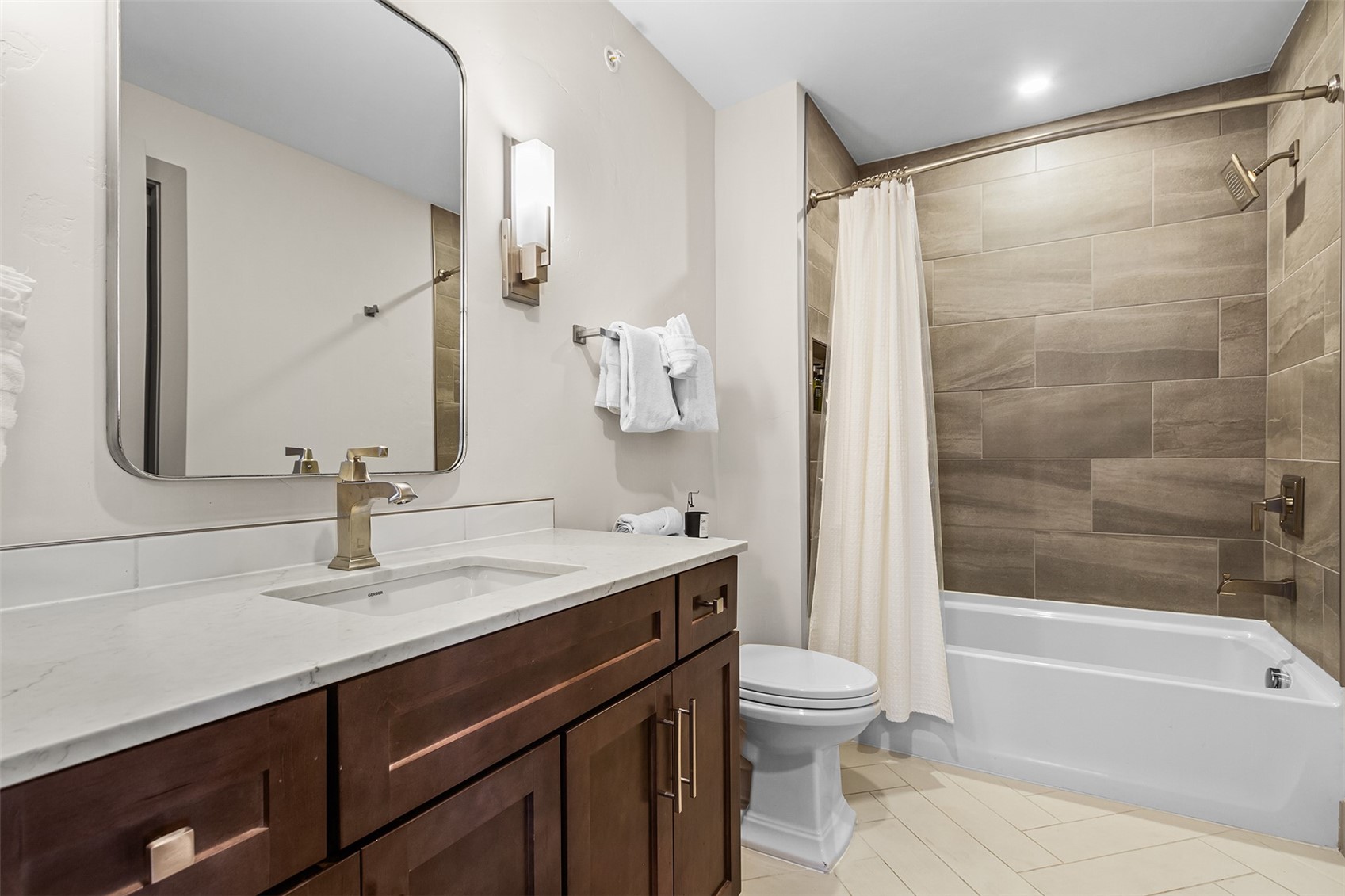 75 W 4th Street Silverthorne CO 80498