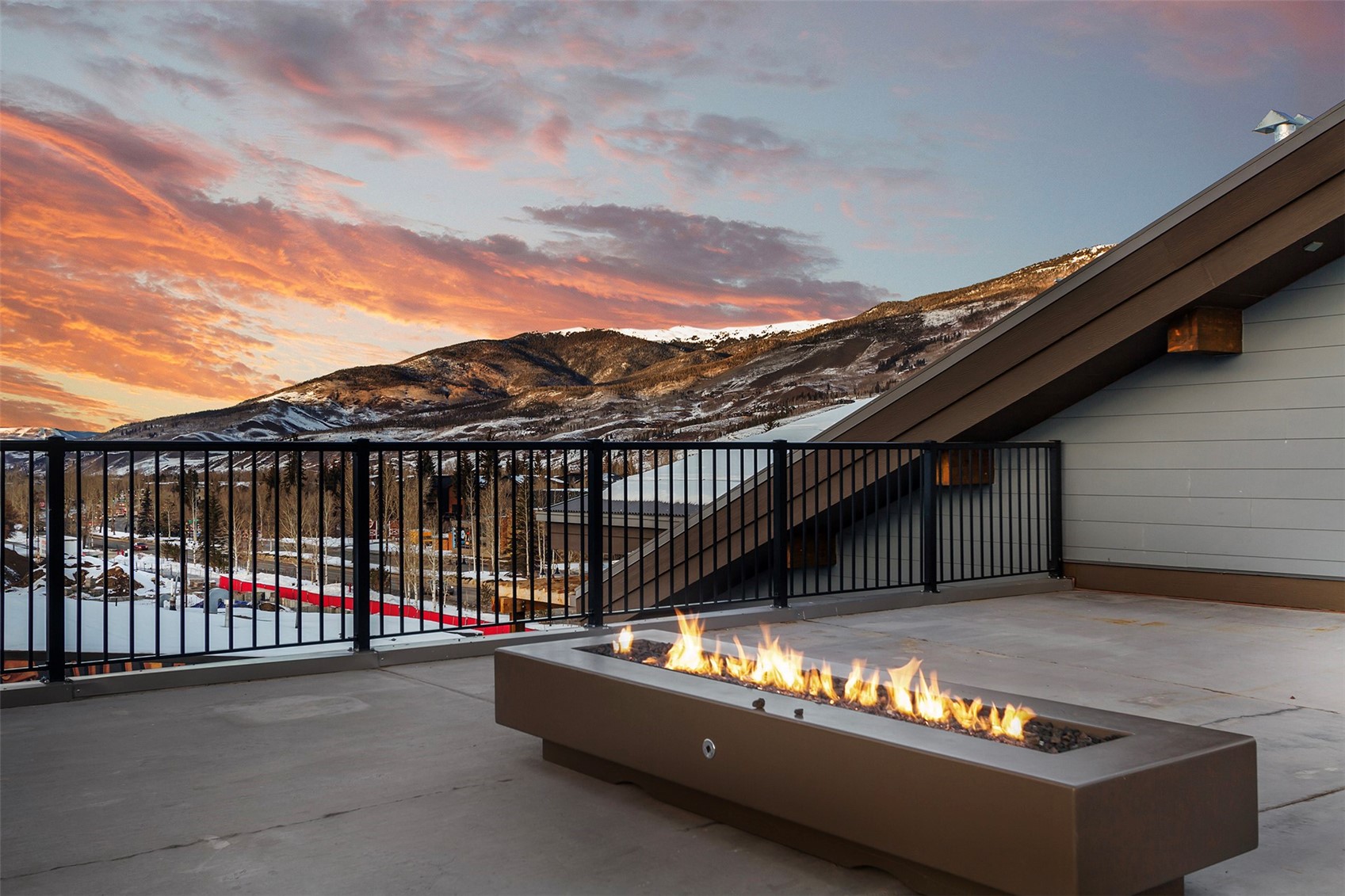 75 W 4th Street Silverthorne CO 80498