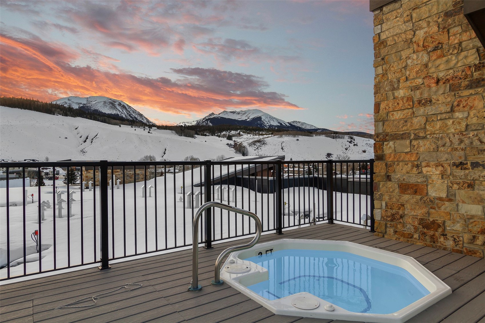 75 W 4th Street Silverthorne CO 80498