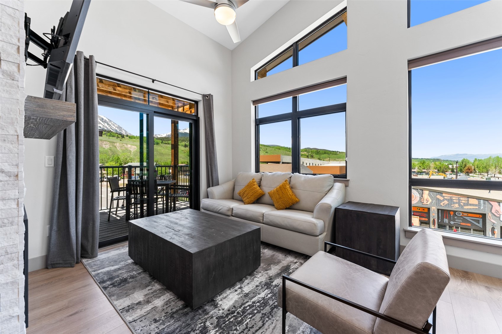37 W 4th Street Silverthorne CO 80498