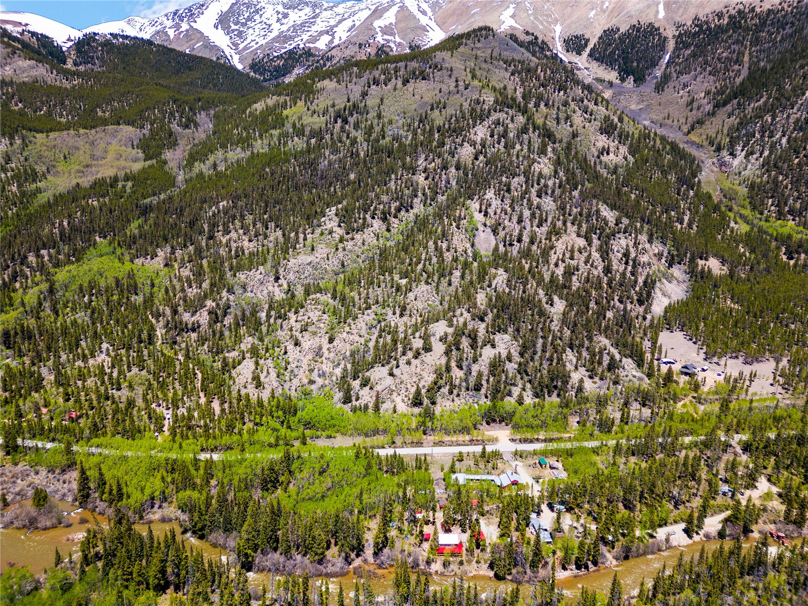 10575 Co-82 Twin Lakes CO 81251
