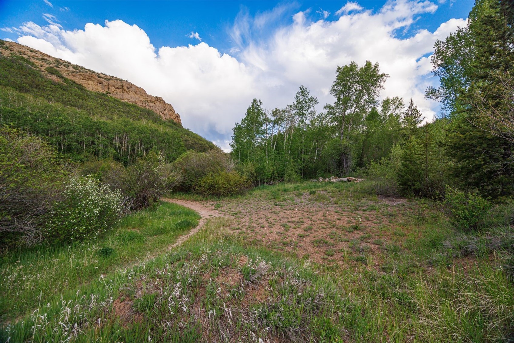 22090 County Road 212 Oak Creek CO 80467