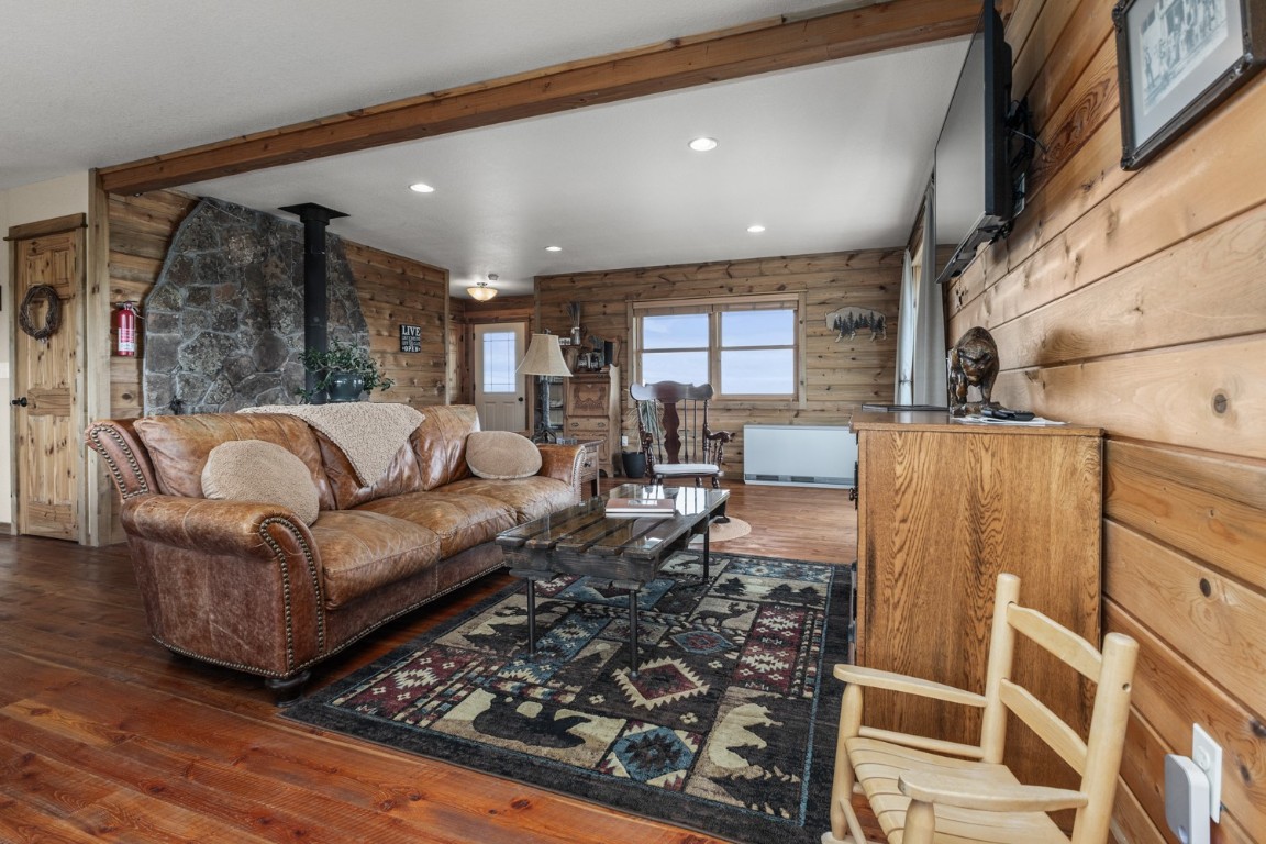 6742 Jackson County Road 24 Coalmont CO 80430