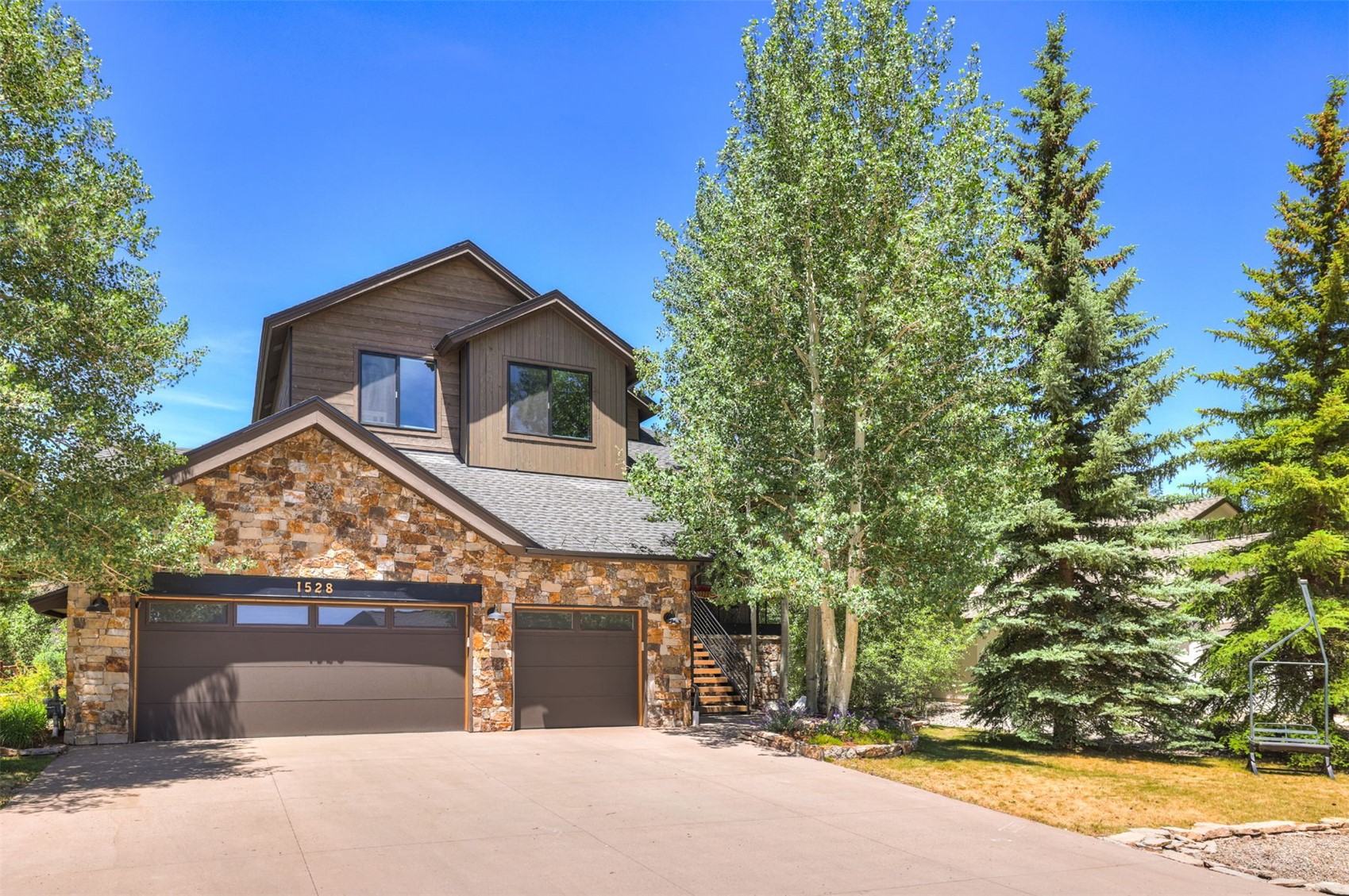 1528 Legend Lake Circle Silverthorne CO 80498