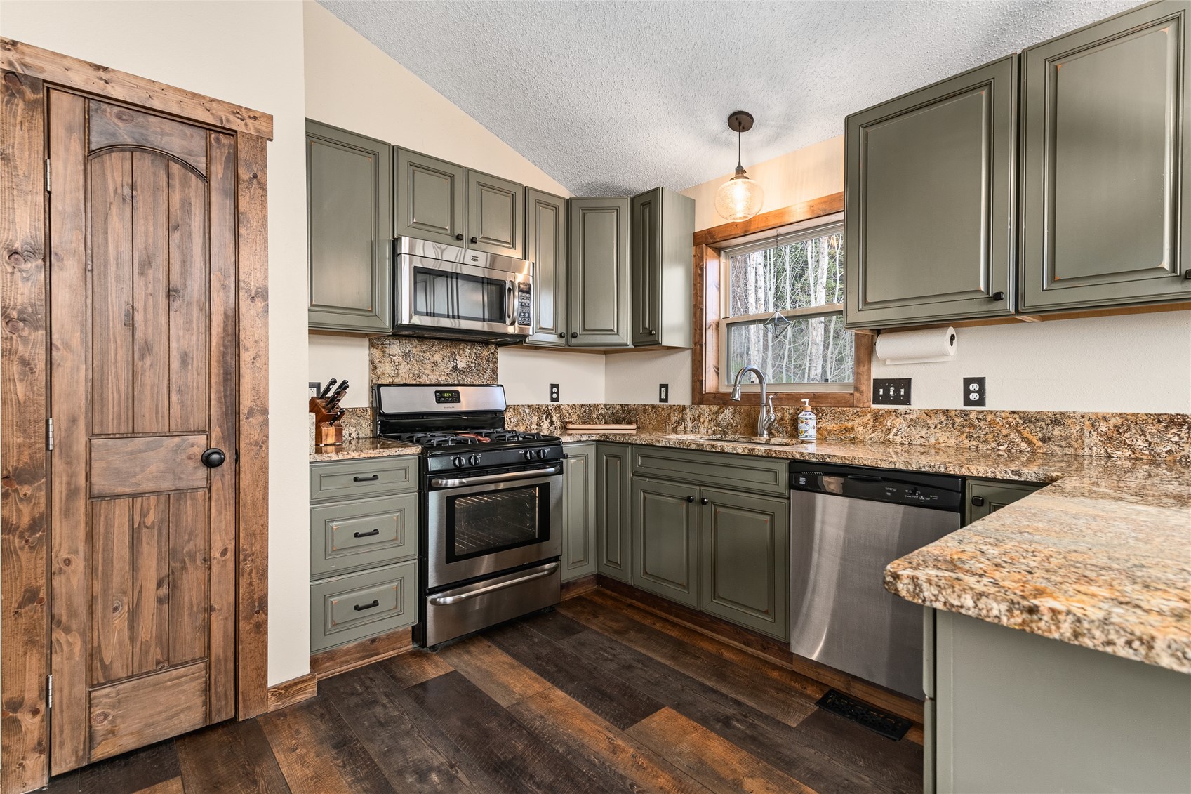 58195 Jupiter Place Clark CO 80428