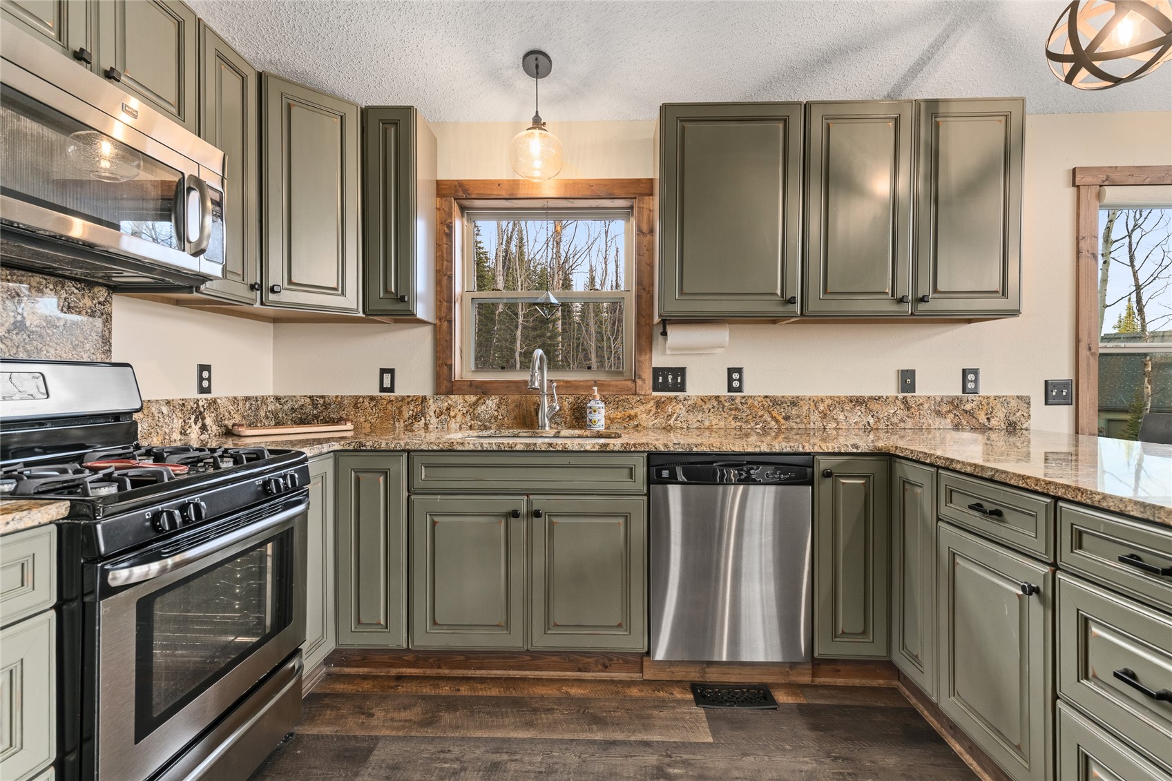58195 Jupiter Place Clark CO 80428