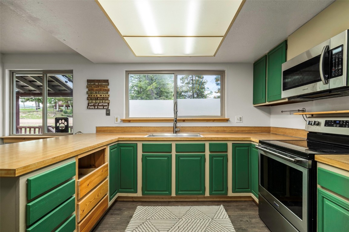 302 E 4th Street Oak Creek CO 80467