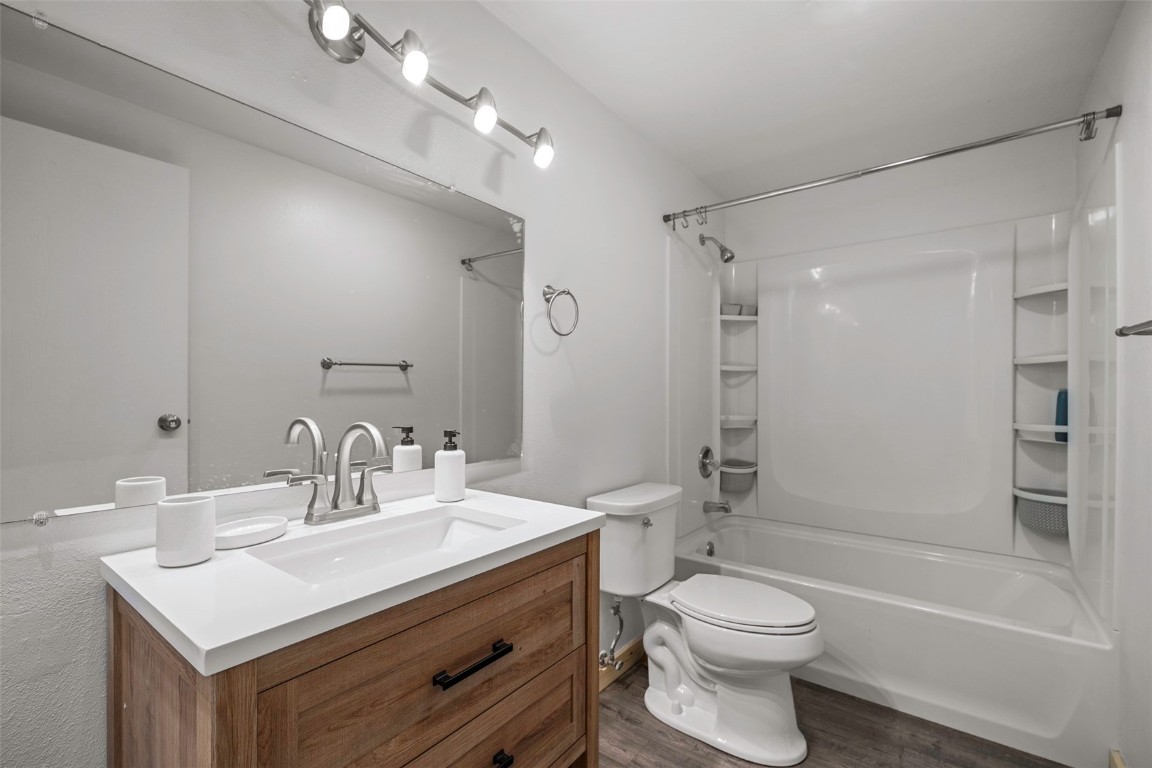 302 E 4th Street Oak Creek CO 80467