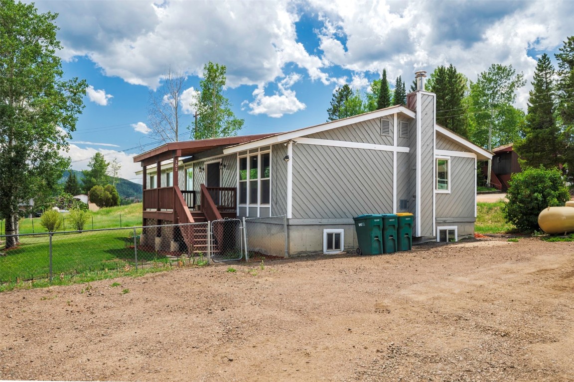 302 E 4th Street Oak Creek CO 80467