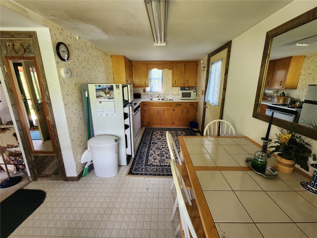 52002 County Road 8 Meeker CO 81641