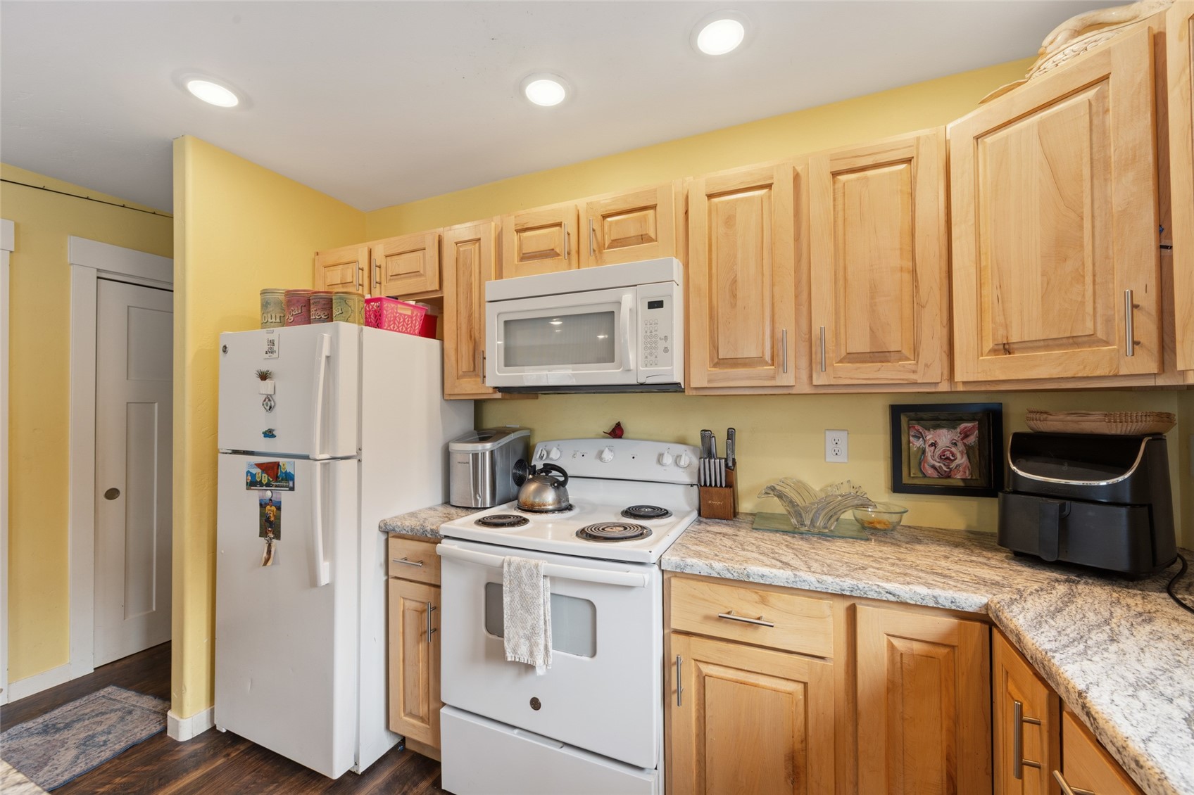280 Nevava Hot Sulphur CO 80451