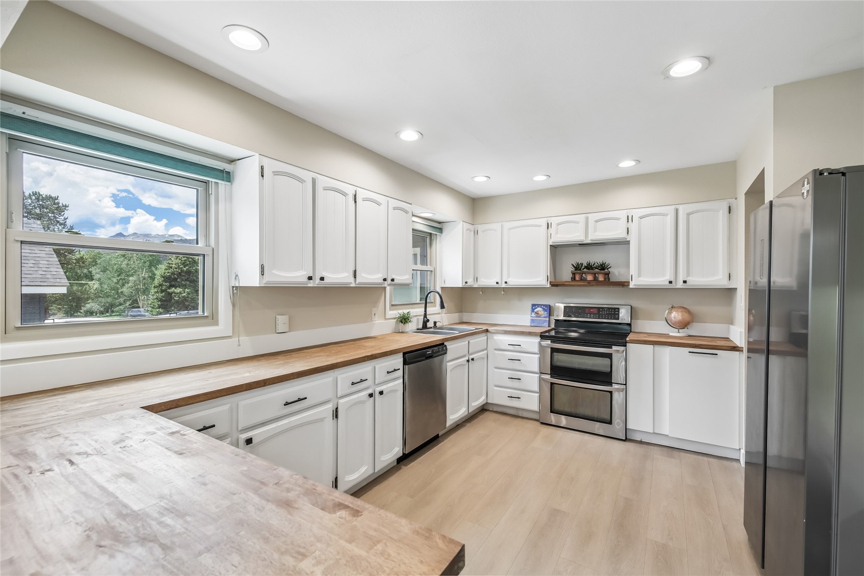 422 Alpine Road Dillon CO 80435