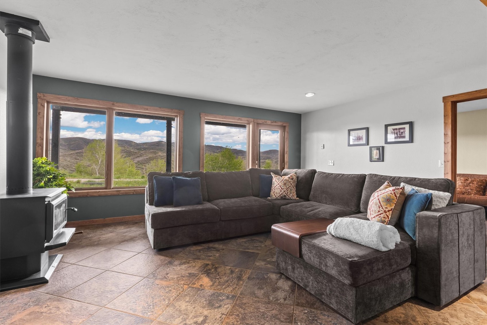 32090 Judge's Viewpoint Oak Creek CO 80467