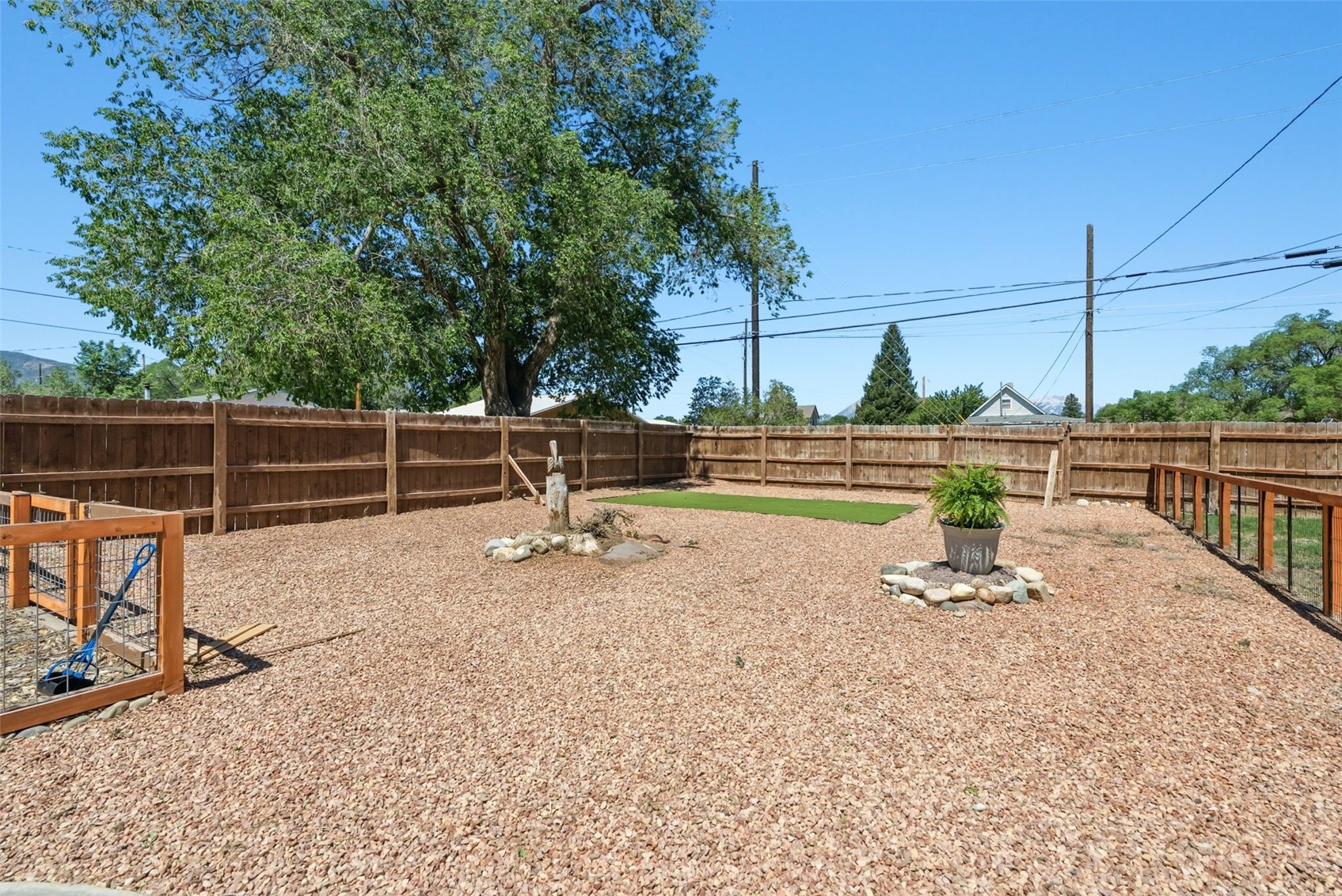 1148 F Salida CO 81201