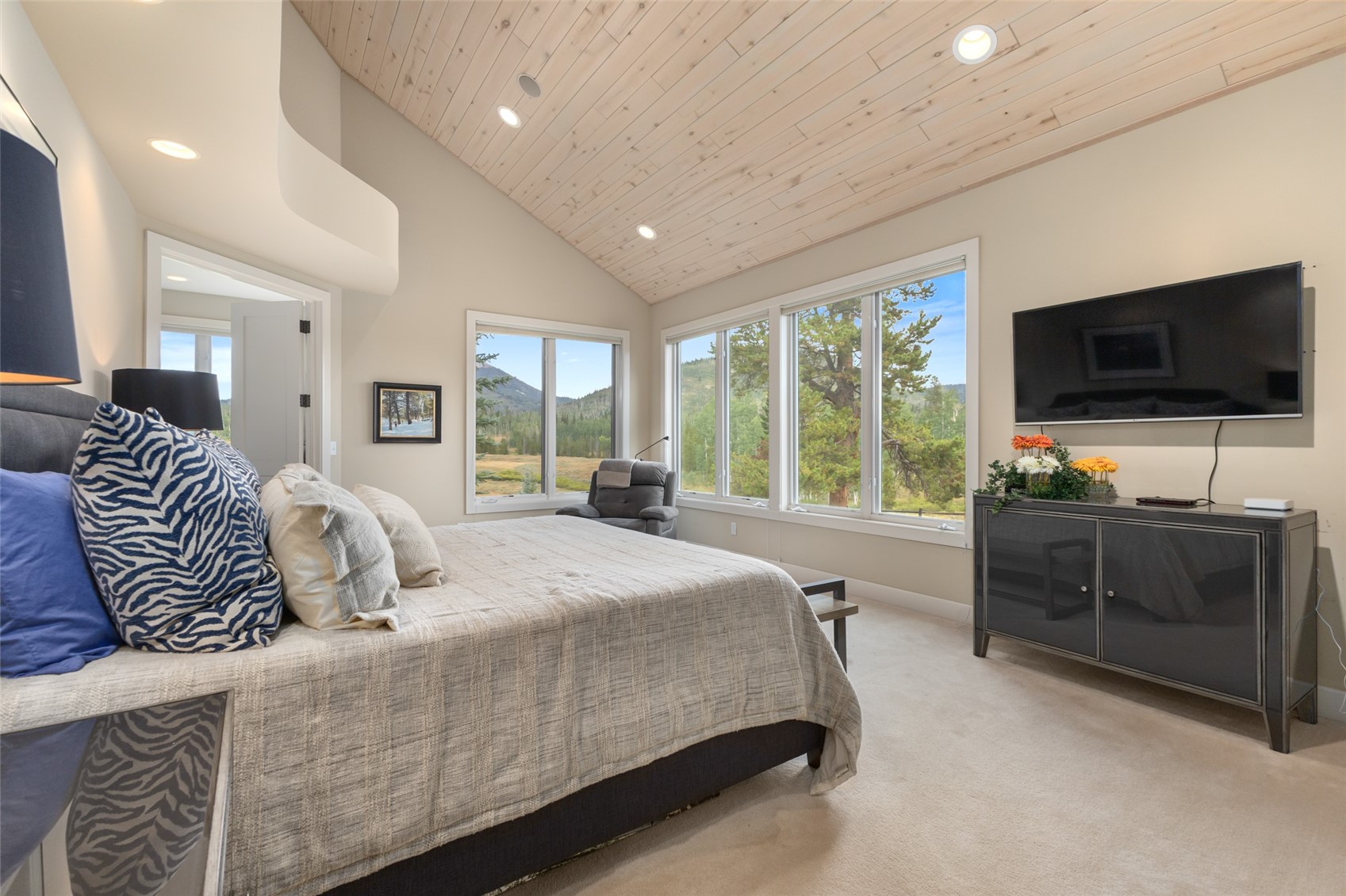 27350 Kelsie Court Clark CO 80428