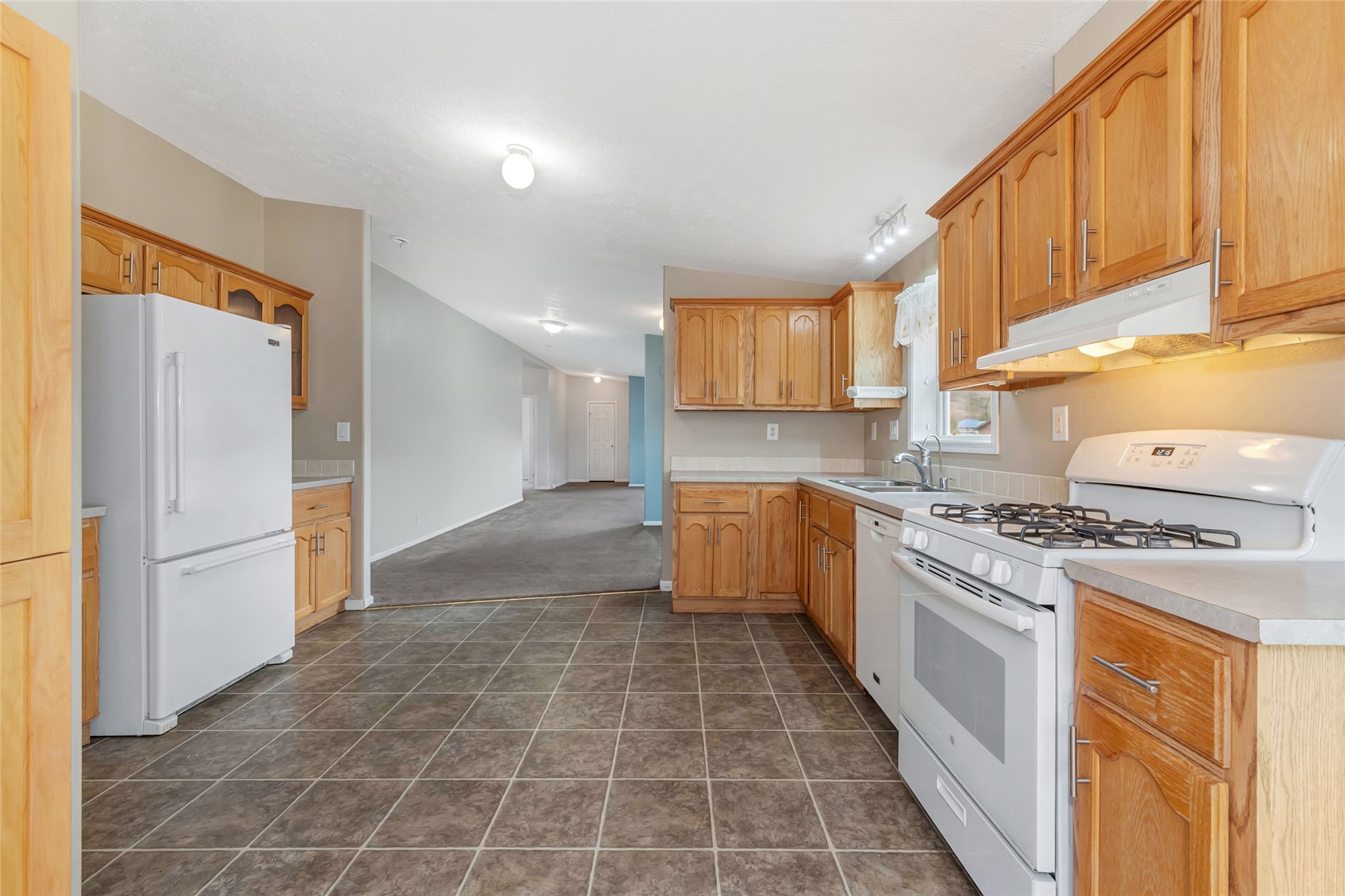 21765 4th Avenue Phippsburg CO 80469