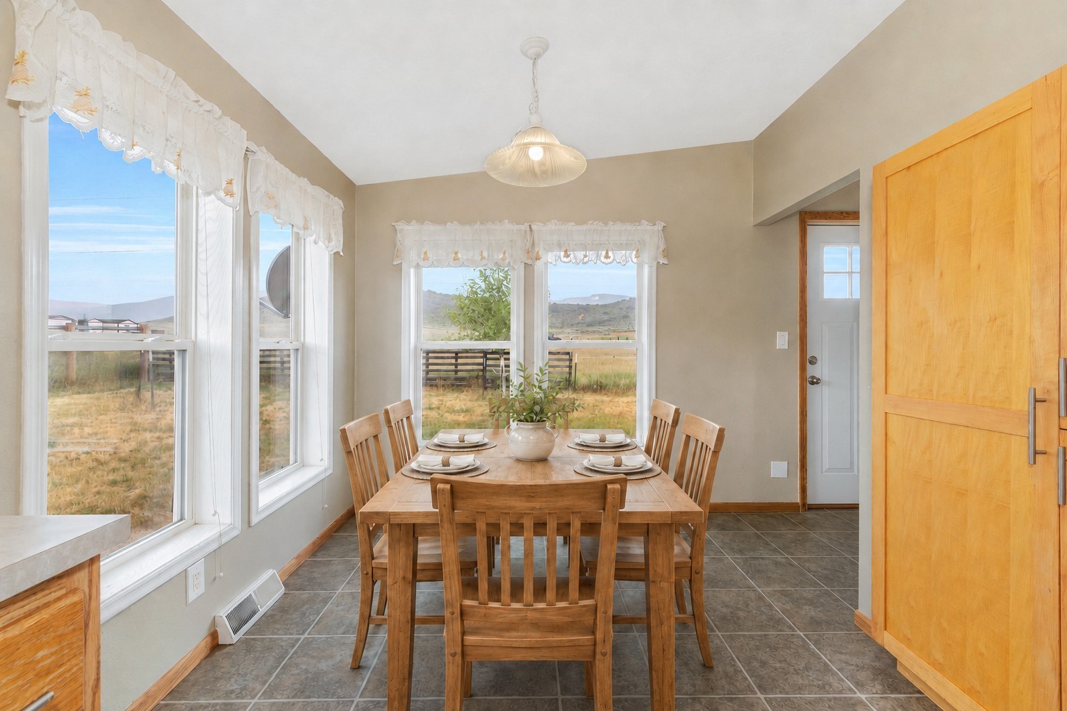 21765 4th Avenue Phippsburg CO 80469