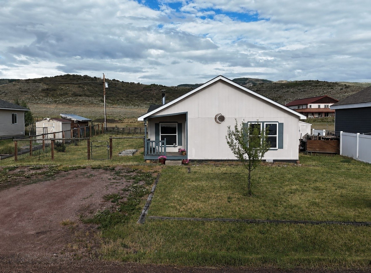 21765 4th Avenue Phippsburg CO 80469