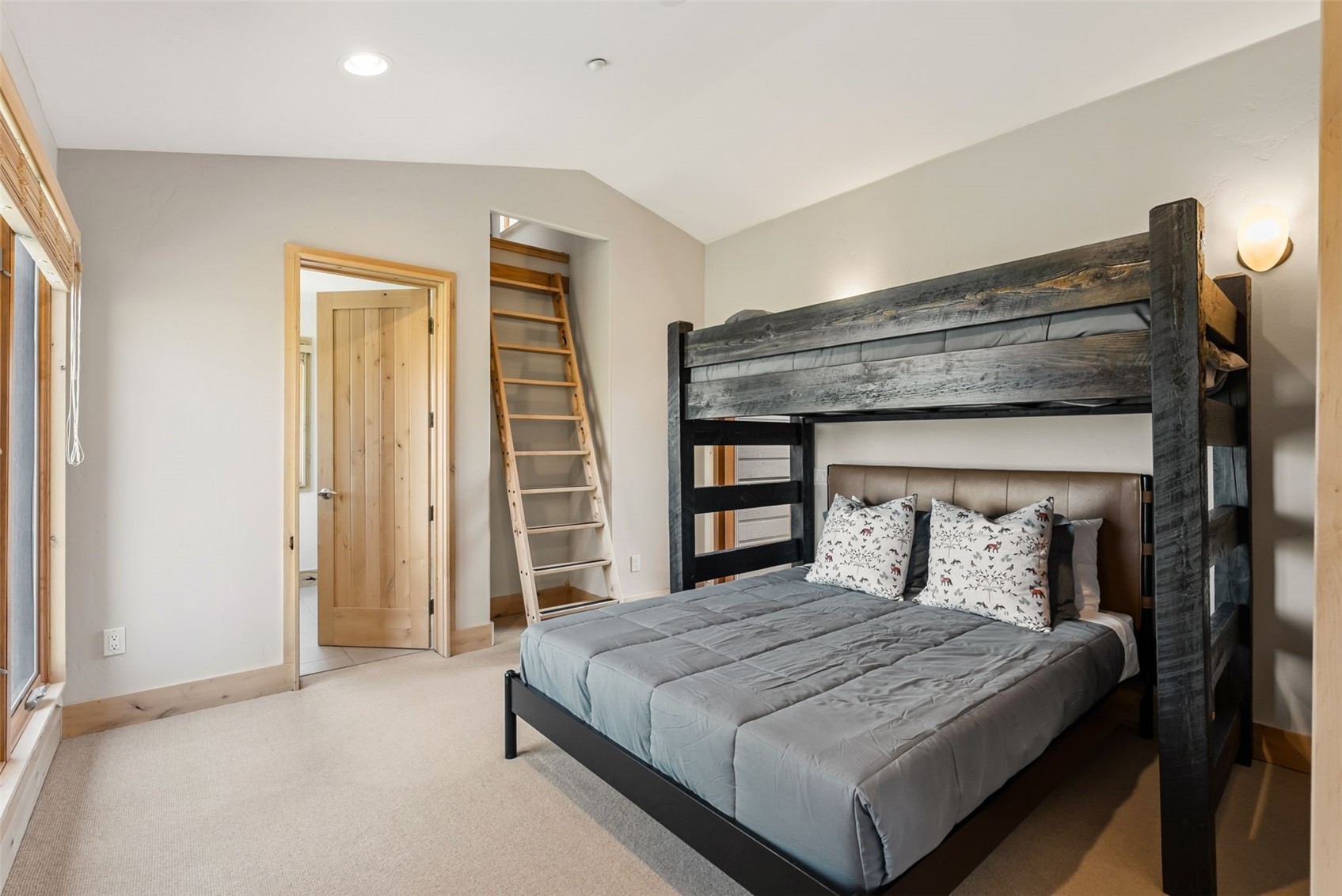 2800 Hunters Knob Road Silverthorne CO 80498