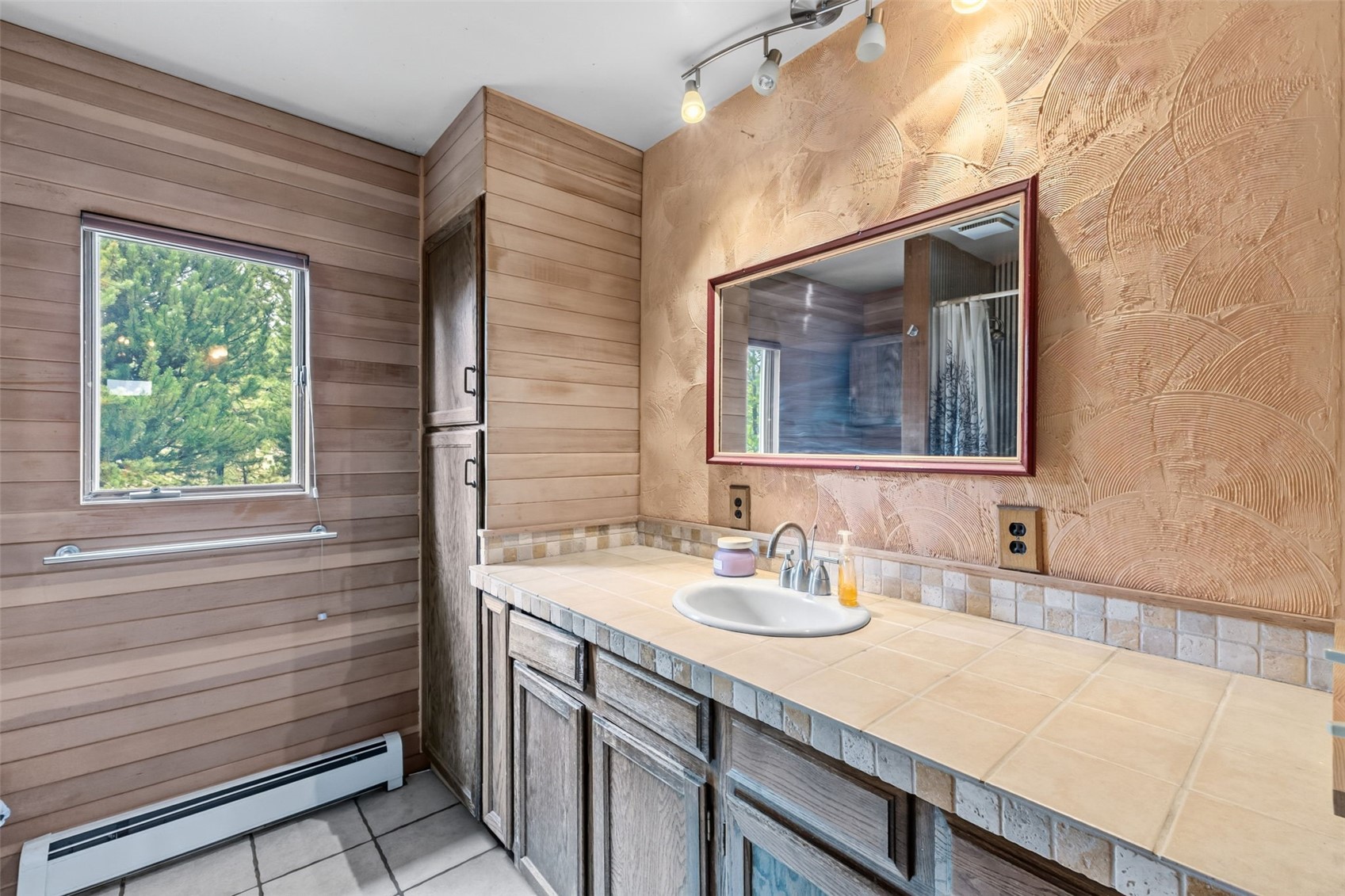 137 B Road Silverthorne CO 80498