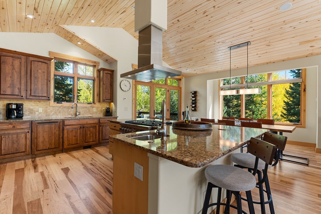 704 Willowbrook Road Silverthorne CO 80498